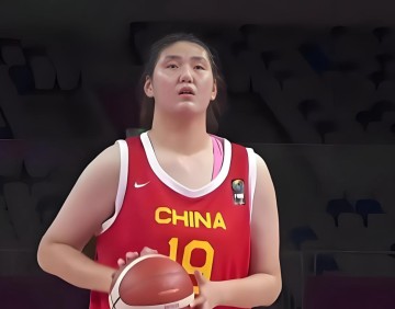 华体会官方入口-充分肯定！王思雨点评2米26张子宇：能成为世界顶级中锋